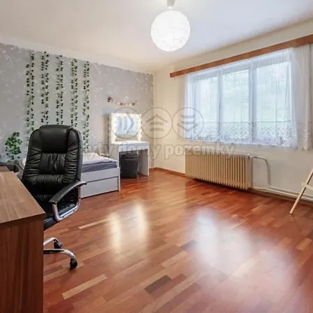 Apartmanovy Dum V Rotave 公寓 *
